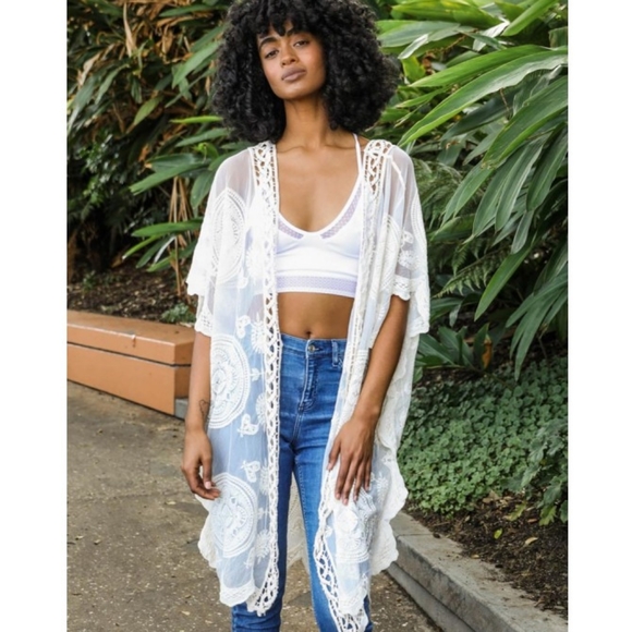 CROCHET & LACE MANDALA KIMONO - Picture 2 of 2